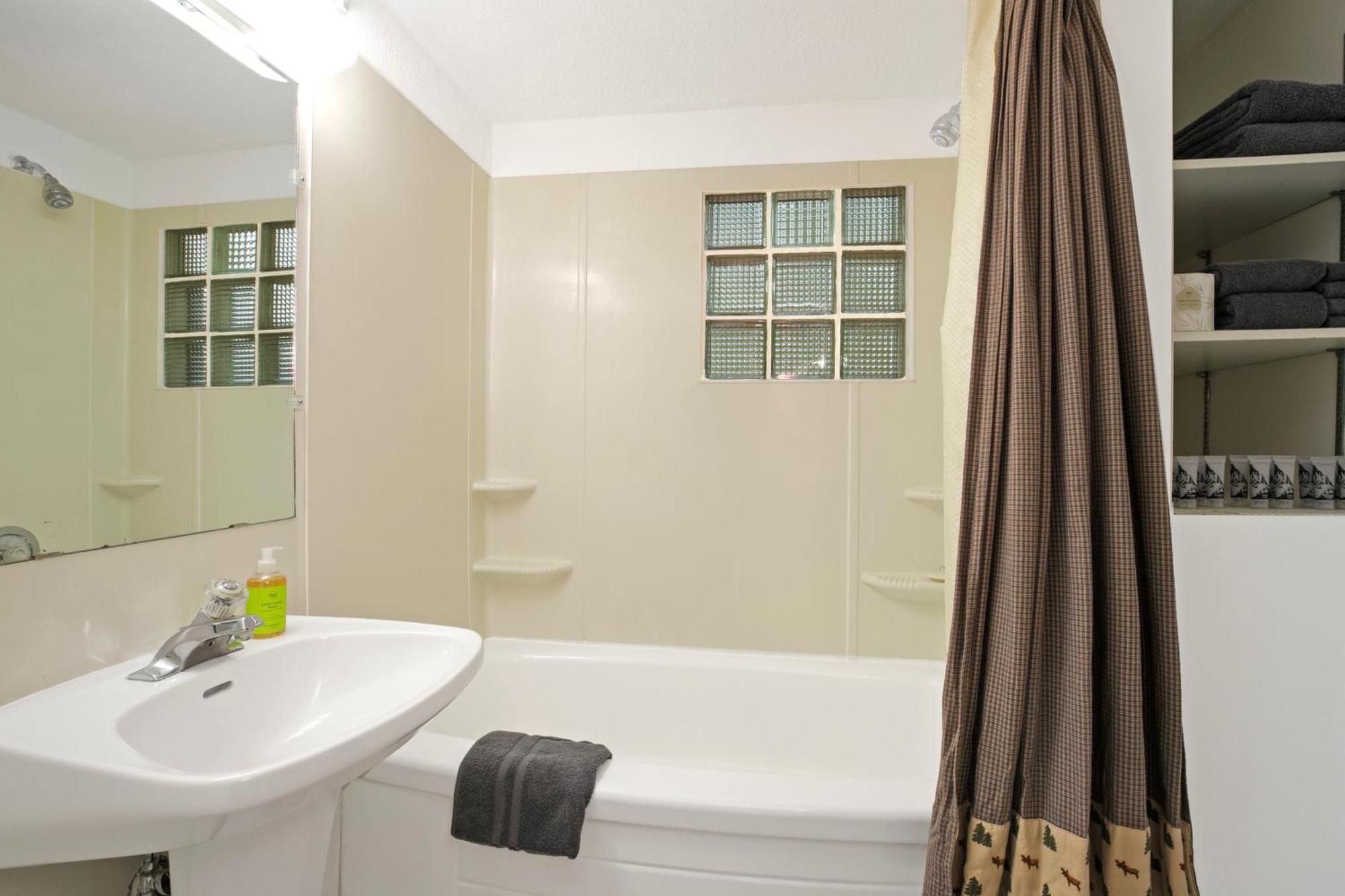 Elkhorn Lodge Vacation Rentals Banff Buitenkant foto